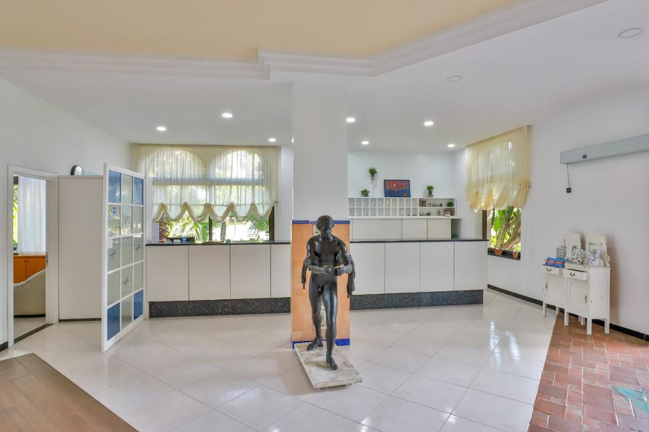 פסטום Hotel Delfa מראה חיצוני תמונה